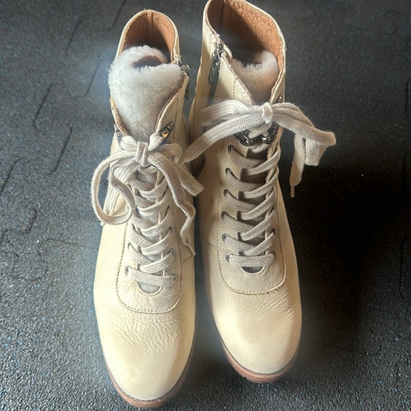 Frye Karen Hiker Leather Boot. - Picture 8 of 16